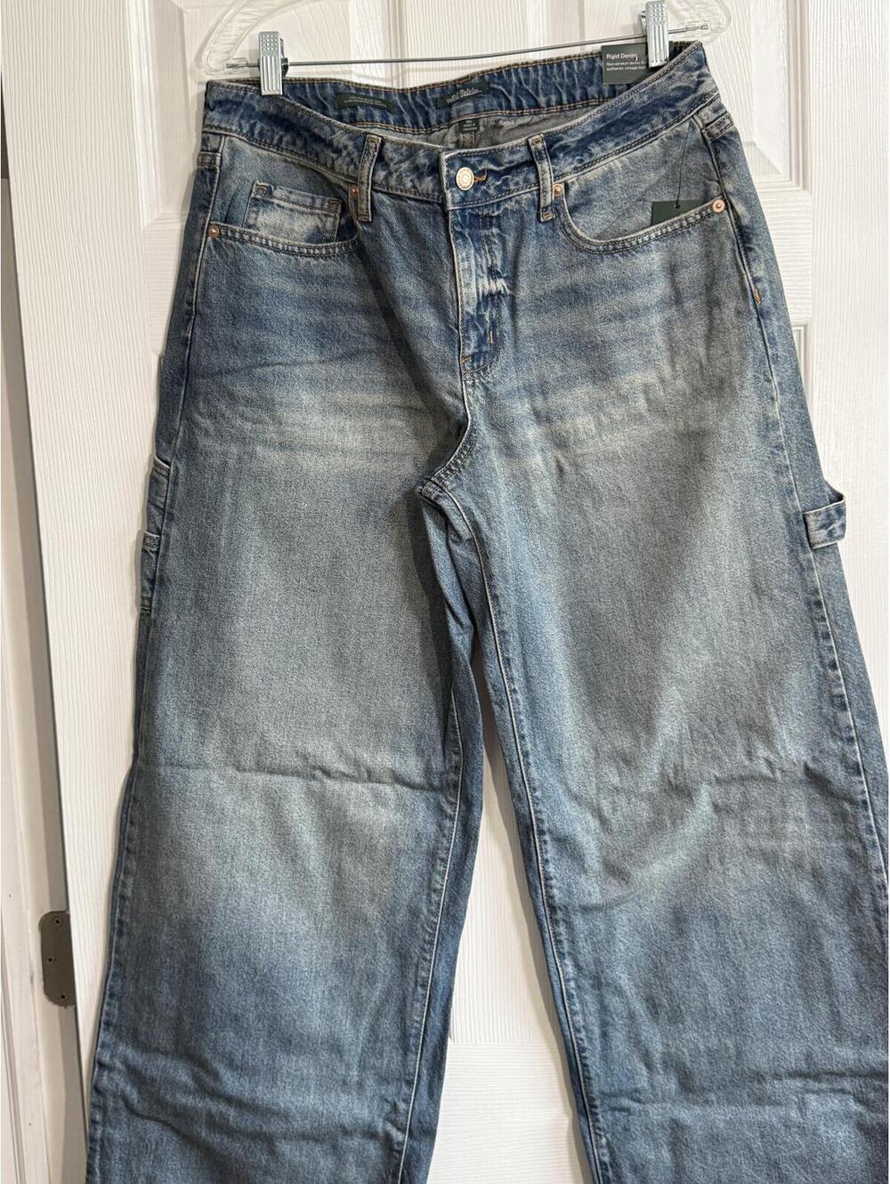 Wild Fable Low‑Rise Baggy Jeans – Light Wash Blue, Rigid Denim, 10L, 33” Inseam - Picture 2 of 6